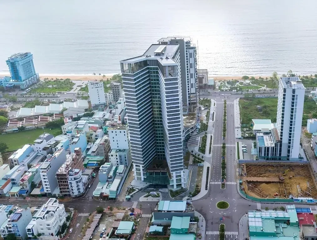 FLC Sea Tower · 1/9