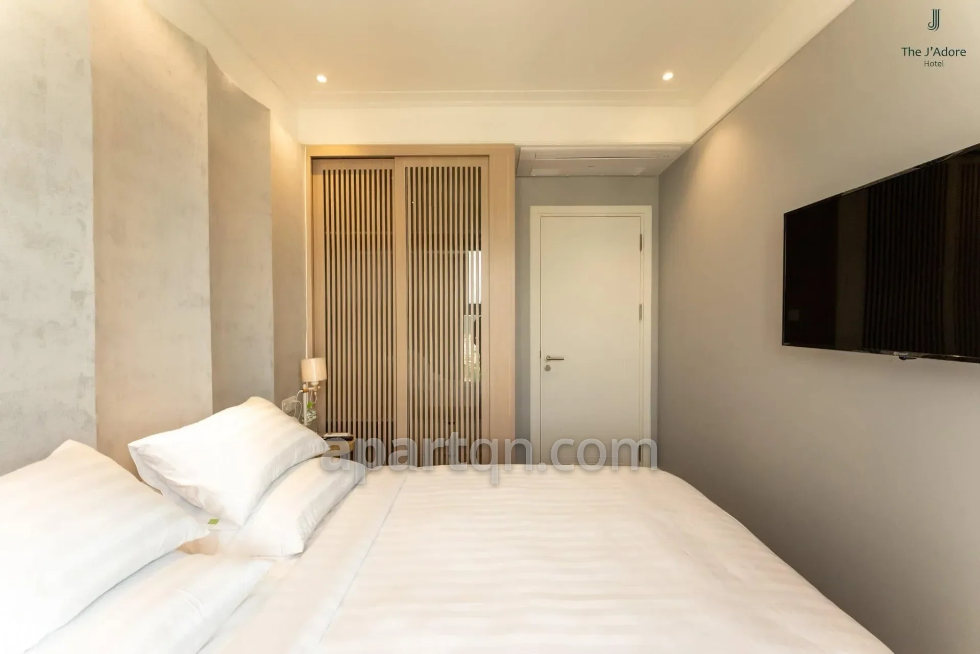 2 phòng ngủ · View biển · Altara Residences · 3/18