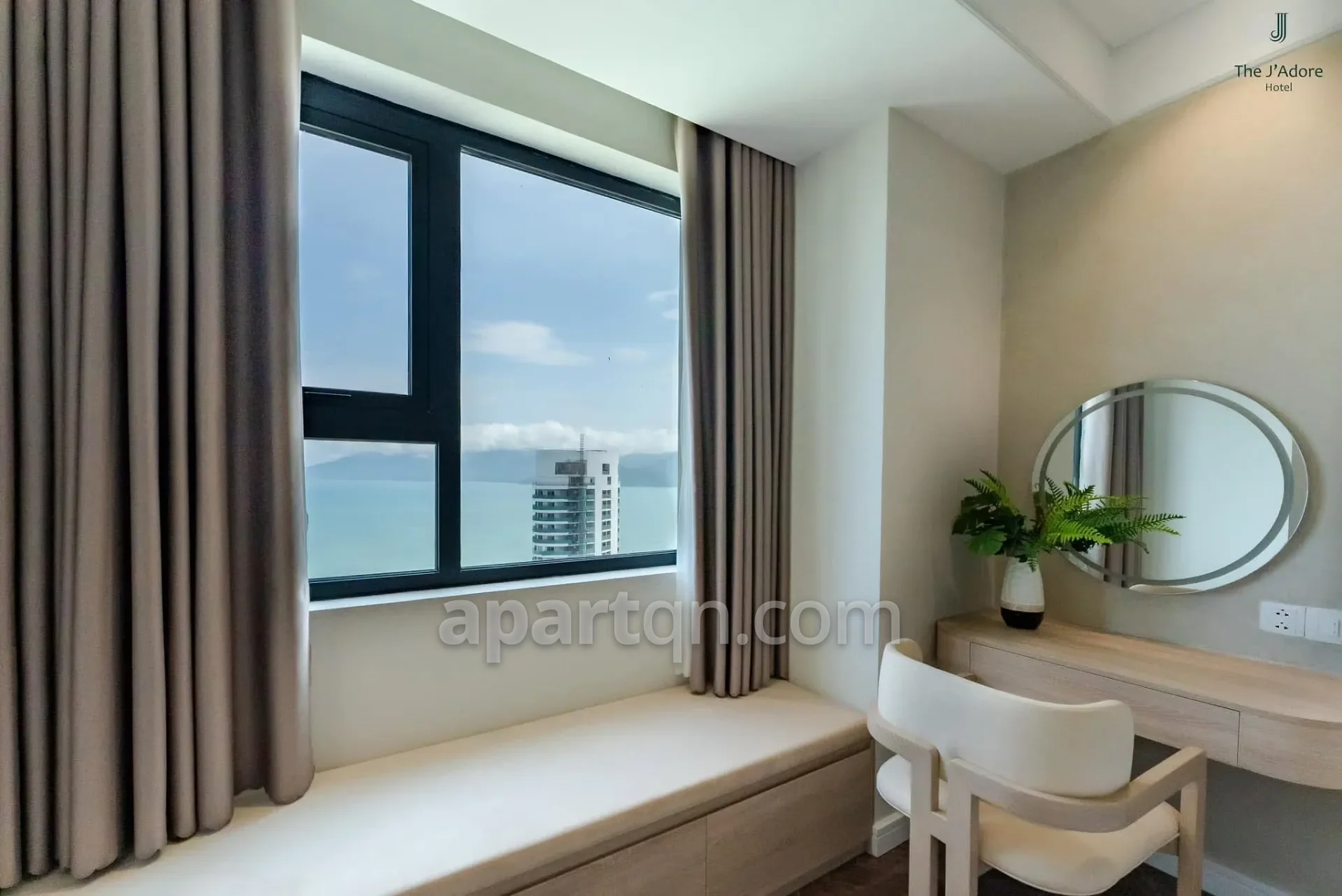 2 phòng ngủ · View biển · Altara Residences · 5/13