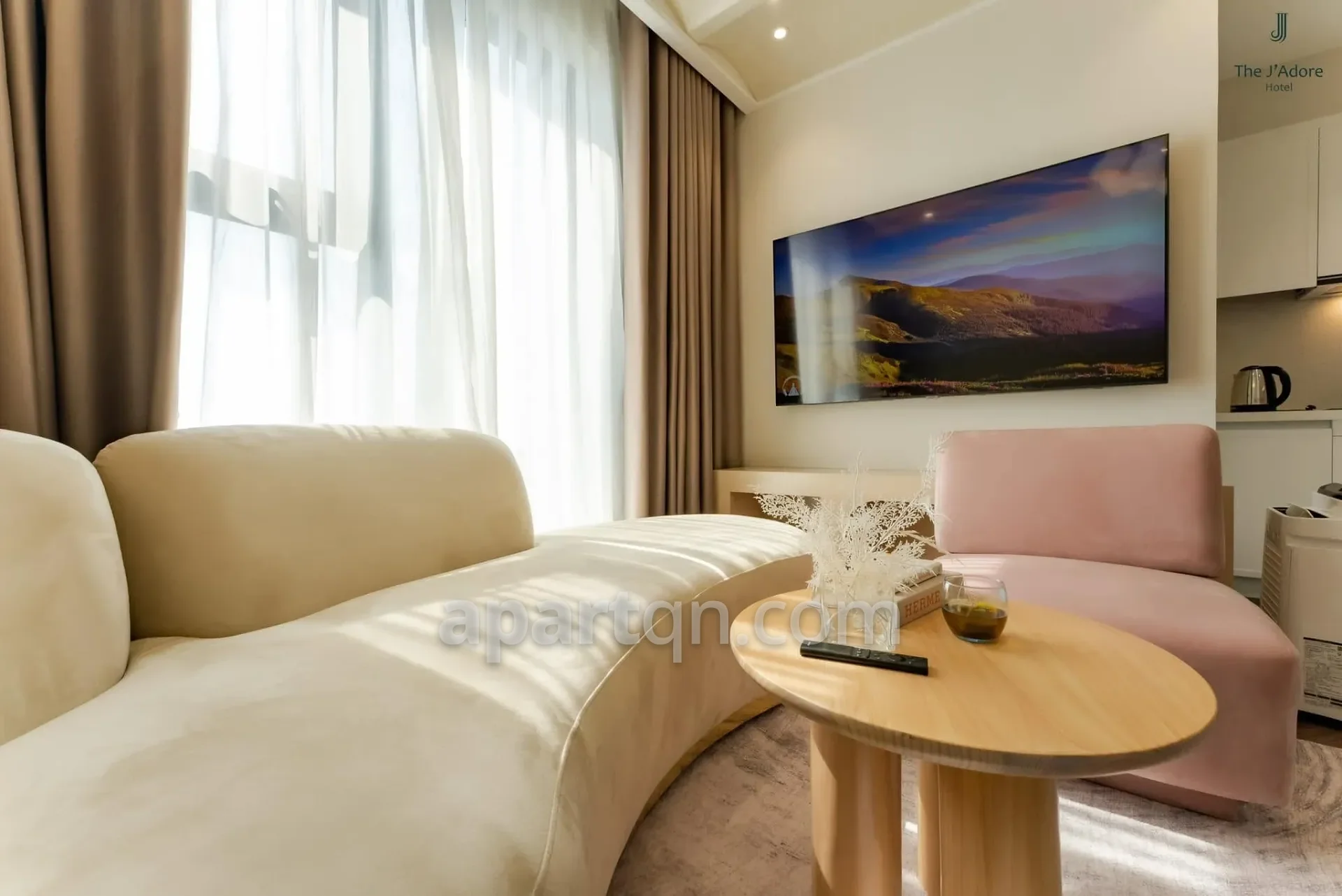 2 phòng ngủ · View biển · Altara Residences · 4/13